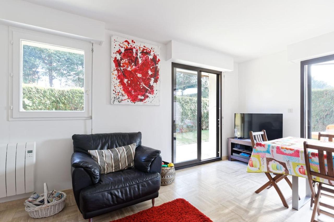 Charmant 3 Pieces Avec Jardin A 5Mn De La Plage โดวีลล์ ภายนอก รูปภาพ