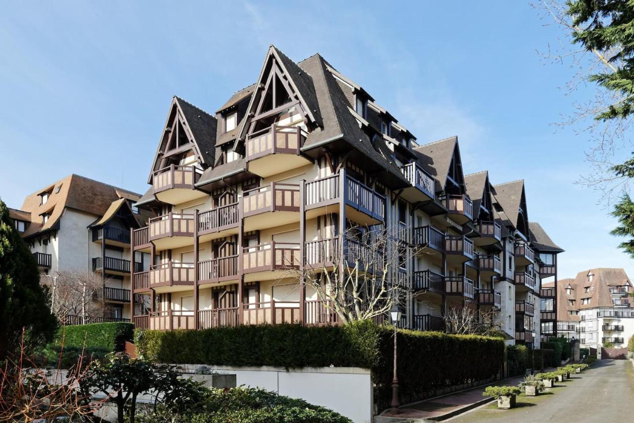 Charmant 3 Pieces Avec Jardin A 5Mn De La Plage โดวีลล์ ภายนอก รูปภาพ