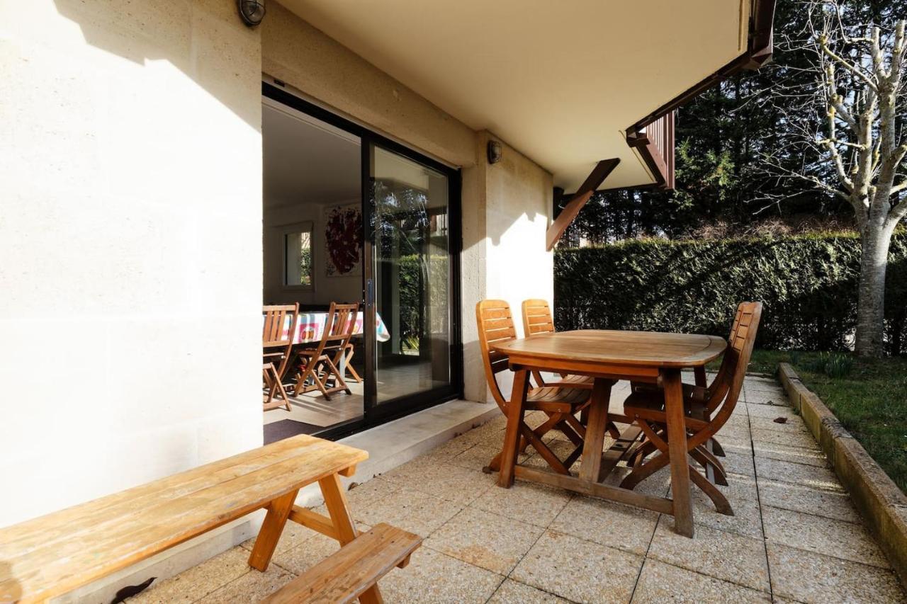 Charmant 3 Pieces Avec Jardin A 5Mn De La Plage โดวีลล์ ภายนอก รูปภาพ