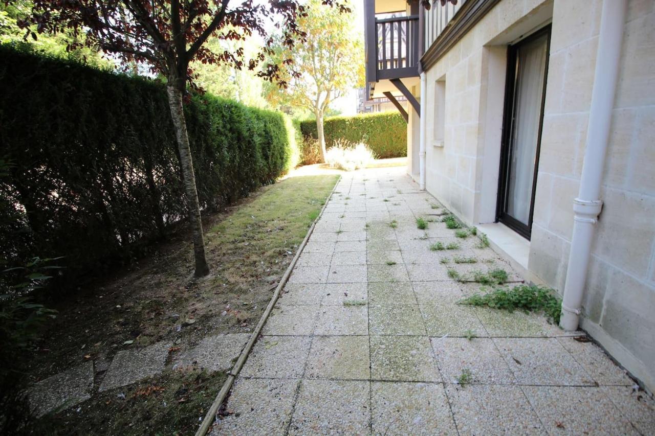 Charmant 3 Pieces Avec Jardin A 5Mn De La Plage โดวีลล์ ภายนอก รูปภาพ